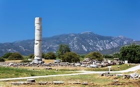 Alpha Apartment, Ireon Samos